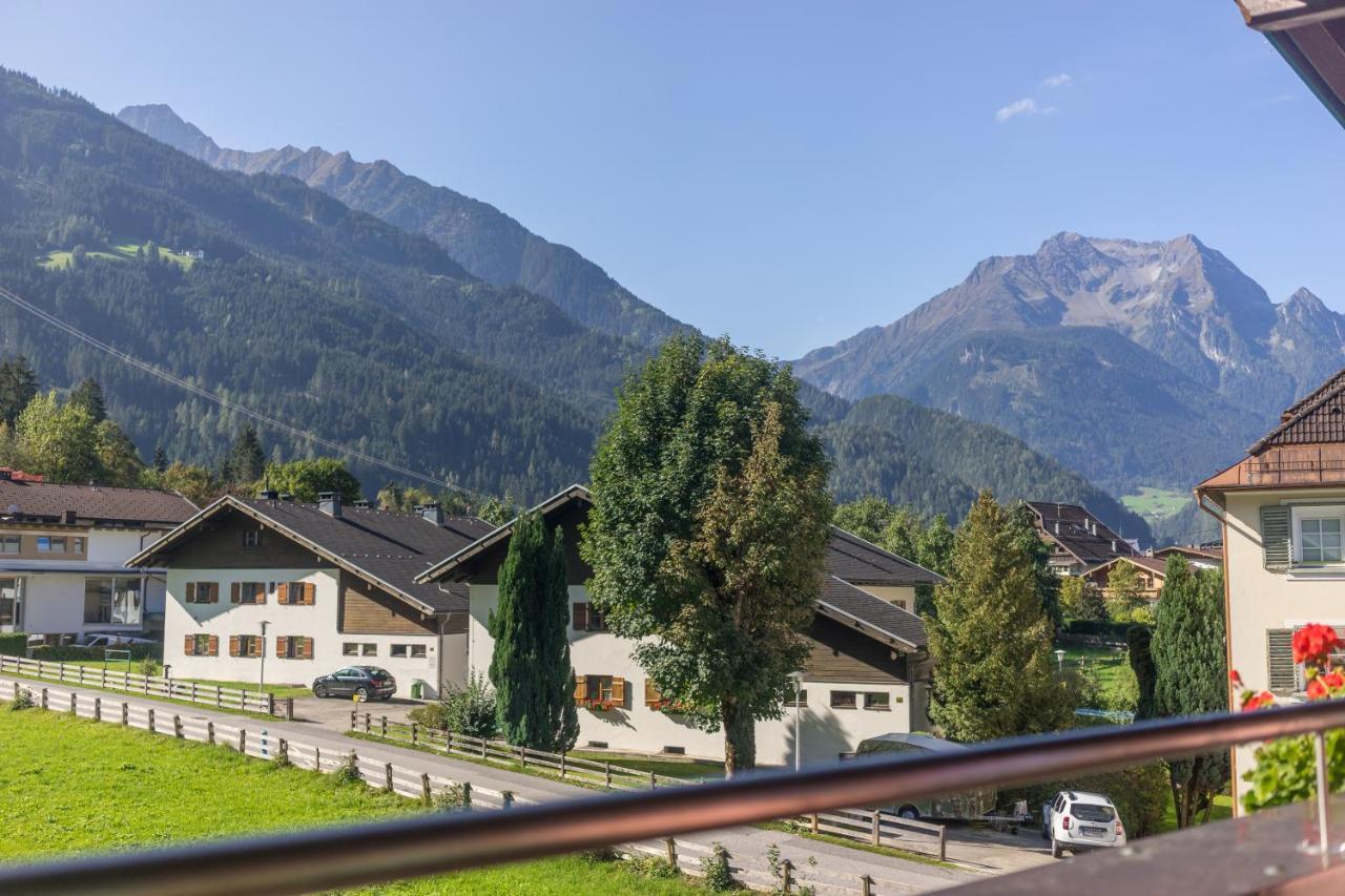 Gaestehaus Hornegger Hotel Mayrhofen Exterior foto